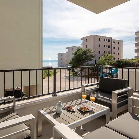 דירה Lana - Sea View With Parking *