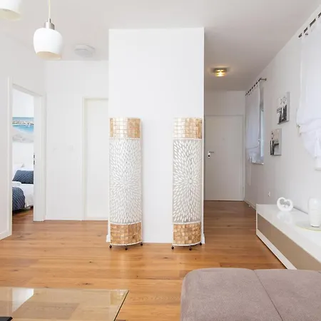 Lana - Sea View With Parking Apartamento Makarska
