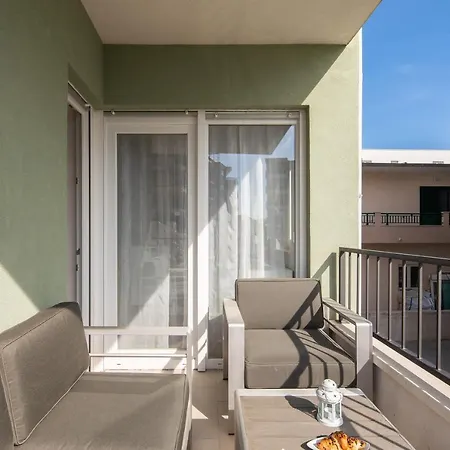 Lana - Sea View With Parking Apartamento Makarska