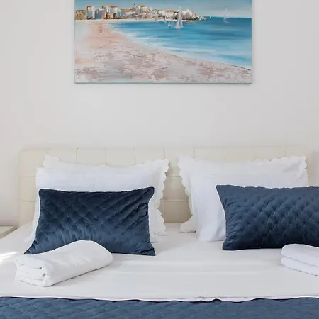 Apartment Lana - Sea View With Parking