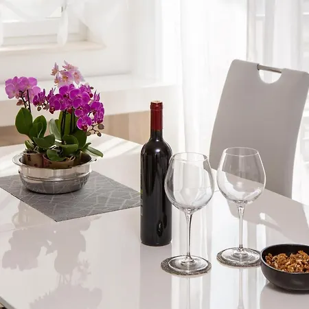 Lana - Sea View With Parking Apartment *