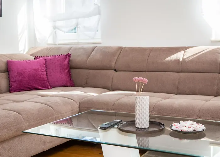 Lana - Sea View With Parking Apartment *