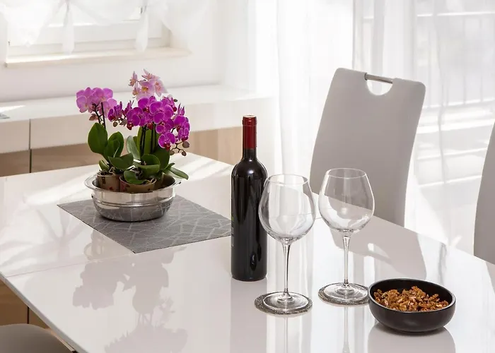 Lana - Sea View With Parking Apartment *