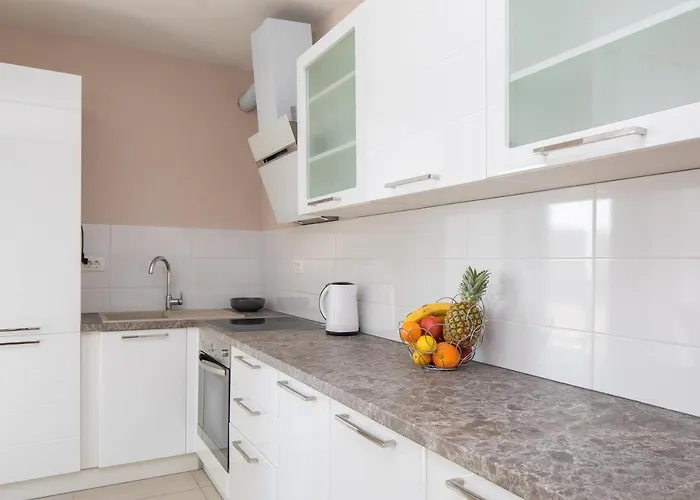 Lana - Sea View With Parking * Makarska