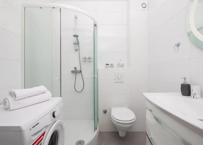 Lana - Sea View With Parking * Макарська